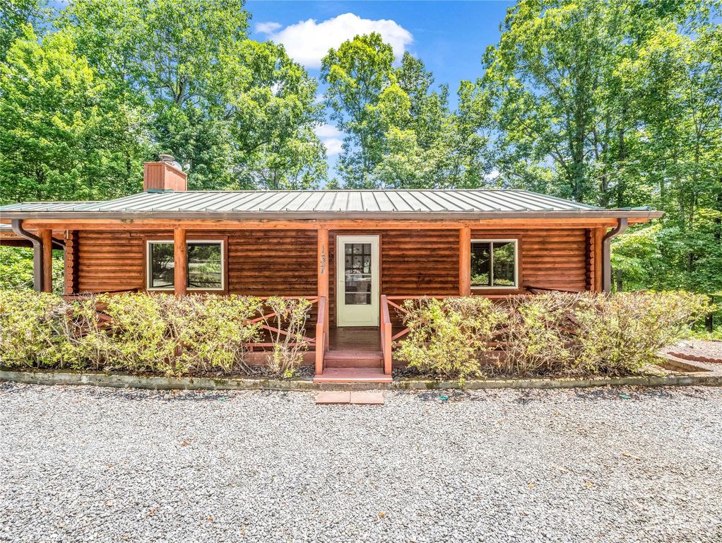 137 Amys Ridge Road, Lake Lure, NC 28746