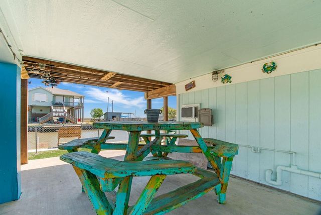 1163 County Road 209, Sargent, TX 77414