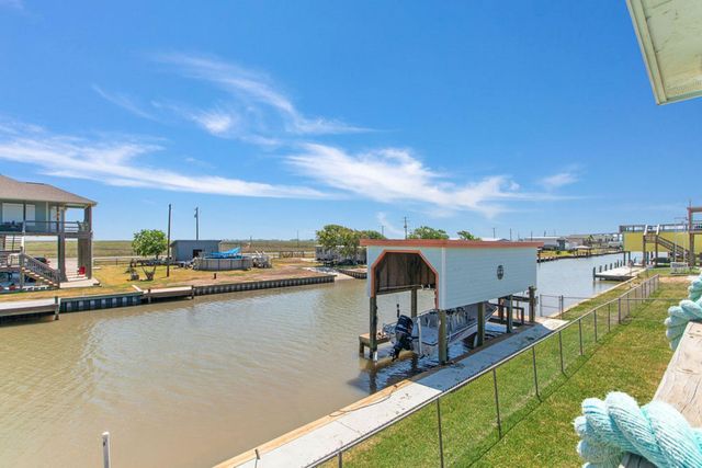 1163 County Road 209, Sargent, TX 77414