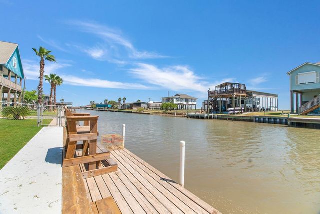 1163 County Road 209, Sargent, TX 77414