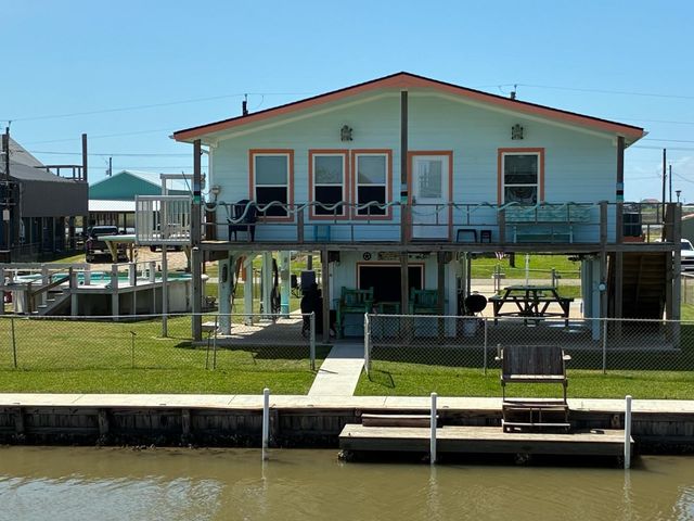 1163 County Road 209, Sargent, TX 77414