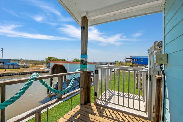 1163 County Road 209, Sargent, TX 77414