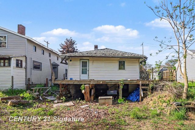 810 McKinley Street, Lansing, MI 48906