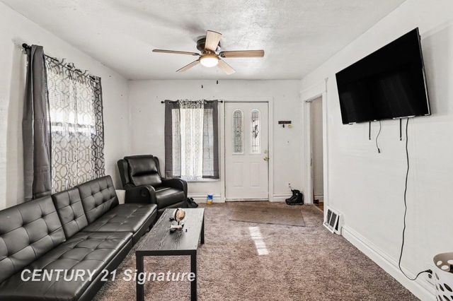 810 McKinley Street, Lansing, MI 48906