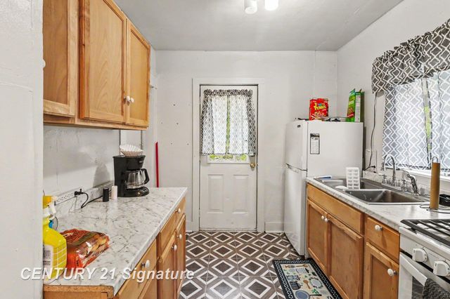 810 McKinley Street, Lansing, MI 48906