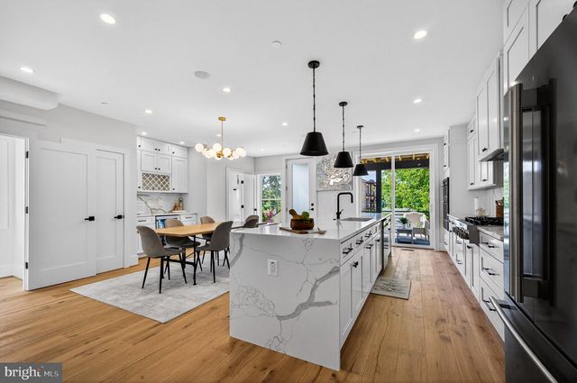 1324 FARRAGUT ST NW, Washington, DC 20011