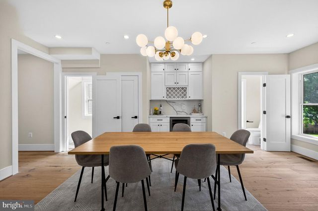 1324 FARRAGUT ST NW, Washington, DC 20011