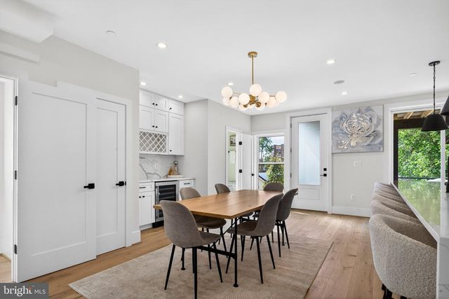 1324 FARRAGUT ST NW, Washington, DC 20011