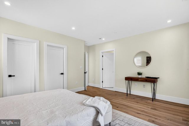 1324 FARRAGUT ST NW, Washington, DC 20011