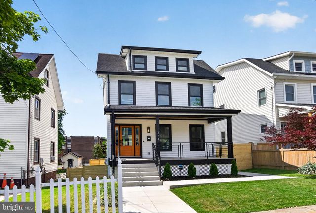 1324 FARRAGUT ST NW, Washington, DC 20011