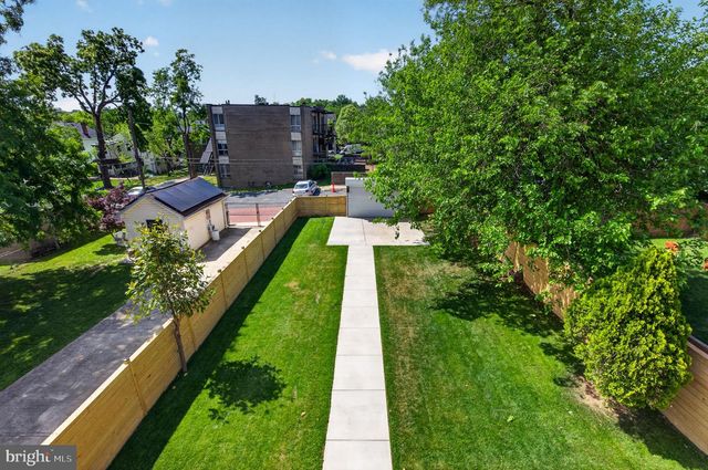 1324 FARRAGUT ST NW, Washington, DC 20011