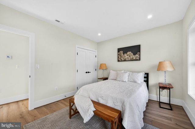1324 FARRAGUT ST NW, Washington, DC 20011