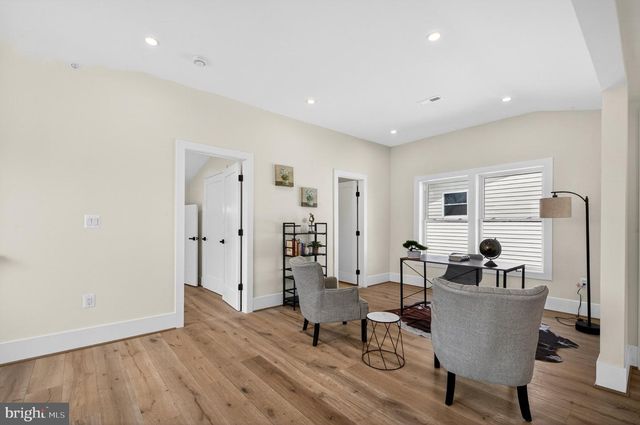 1324 FARRAGUT ST NW, Washington, DC 20011