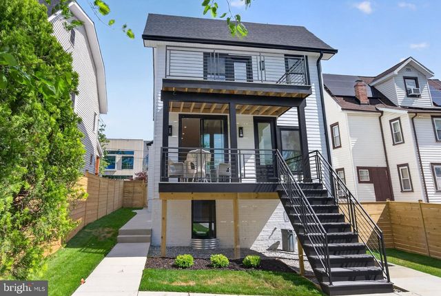 1324 FARRAGUT ST NW, Washington, DC 20011