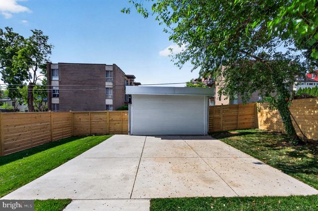 1324 FARRAGUT ST NW, Washington, DC 20011