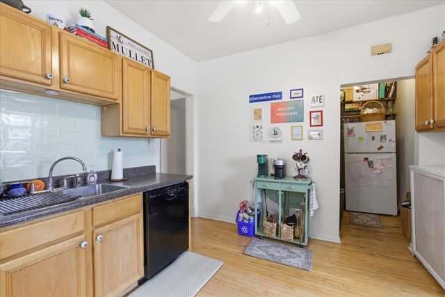 2318 W Addison Street, Chicago, IL 60618