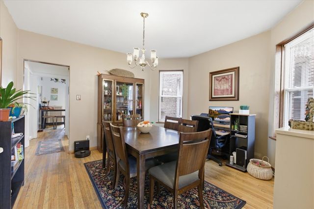 2318 W Addison Street, Chicago, IL 60618