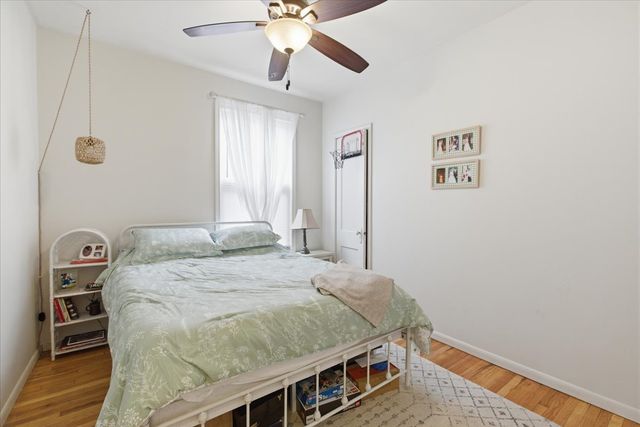 2318 W Addison Street, Chicago, IL 60618