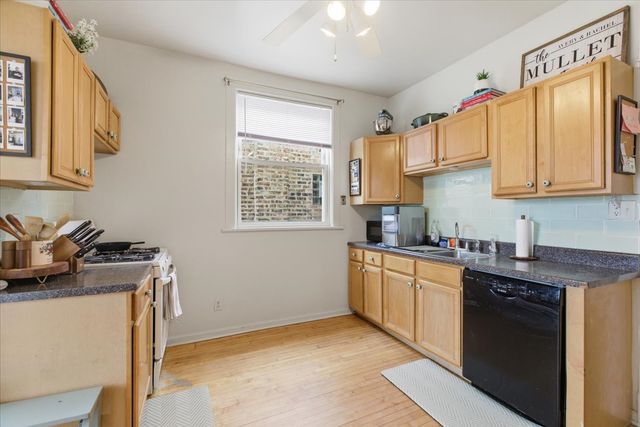 2318 W Addison Street, Chicago, IL 60618