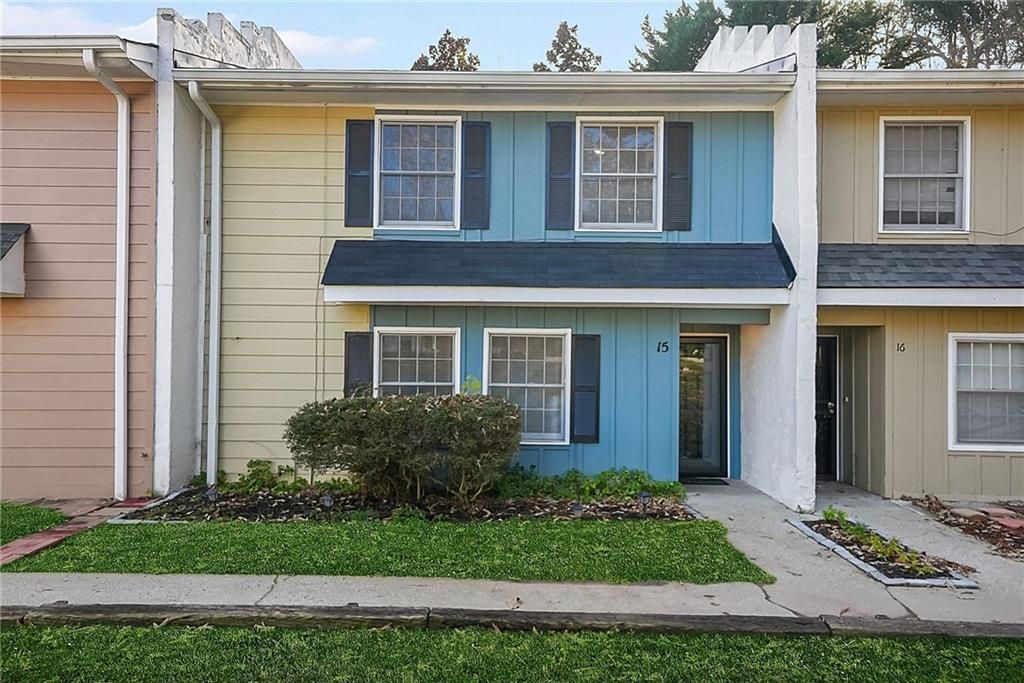 15 Pine Canyon SW Drive, Atlanta, GA 30331