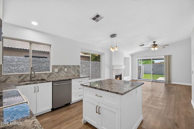 425 N WINDSOR --, Mesa, AZ 85213