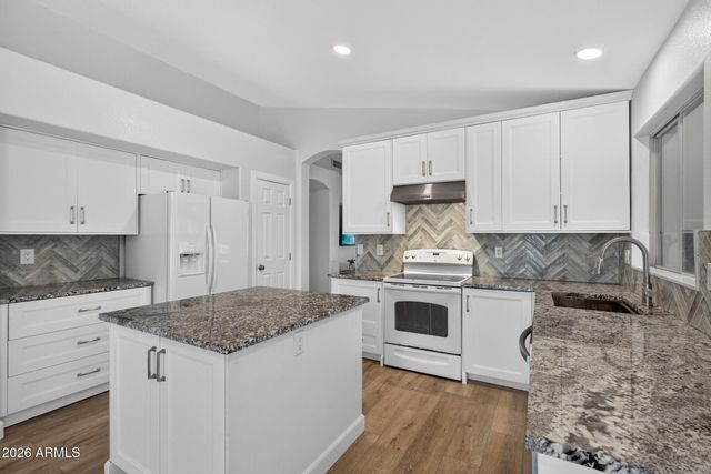 425 N WINDSOR --, Mesa, AZ 85213