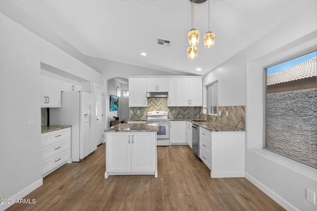 425 N WINDSOR --, Mesa, AZ 85213