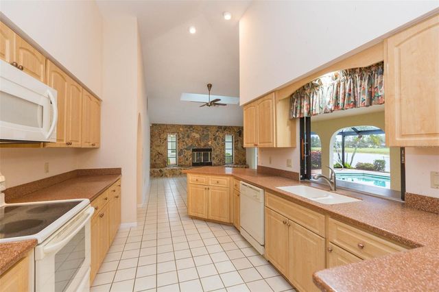 963 N DORAL LANE, Venice, FL 34293