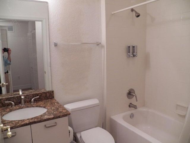 63 SE Palermo Court 101, Stuart, FL 34994