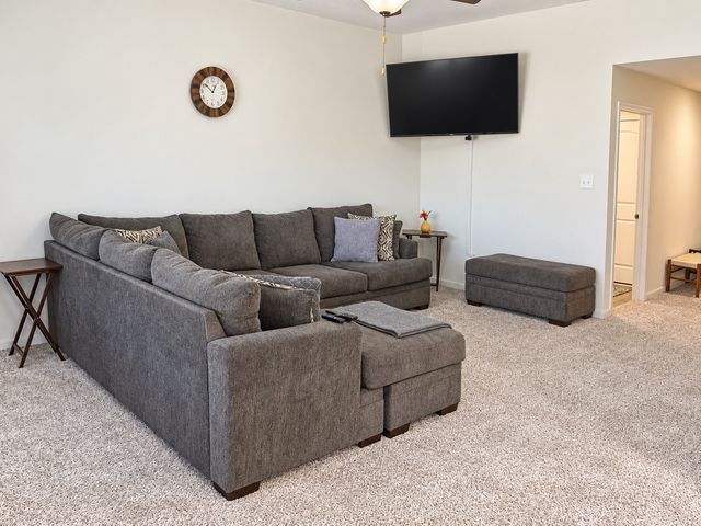 220 Drifter Drive, Newark, TX 76071