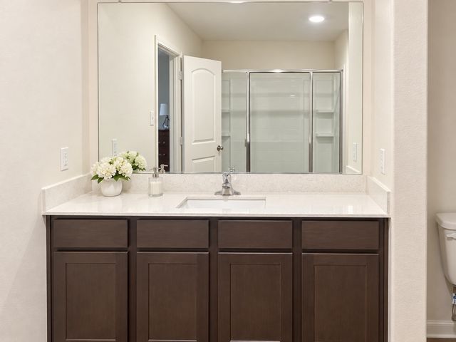 220 Drifter Drive, Newark, TX 76071