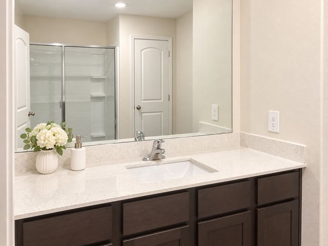 220 Drifter Drive, Newark, TX 76071