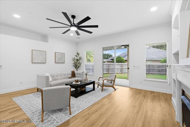 548 E SILVERTHORN Lane, Ponte Vedra, FL 32081