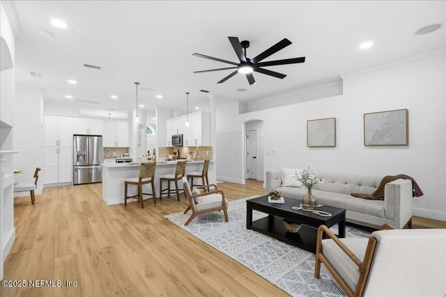 548 E SILVERTHORN Lane, Ponte Vedra, FL 32081