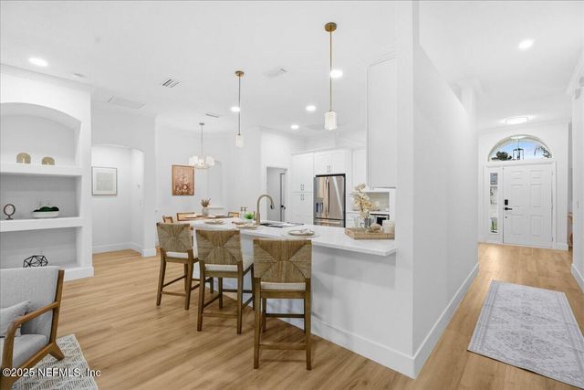 548 E SILVERTHORN Lane, Ponte Vedra, FL 32081