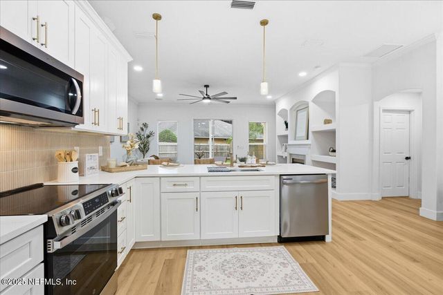 548 E SILVERTHORN Lane, Ponte Vedra, FL 32081