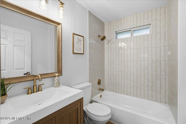 548 E SILVERTHORN Lane, Ponte Vedra, FL 32081