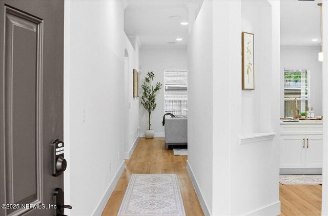 548 E SILVERTHORN Lane, Ponte Vedra, FL 32081