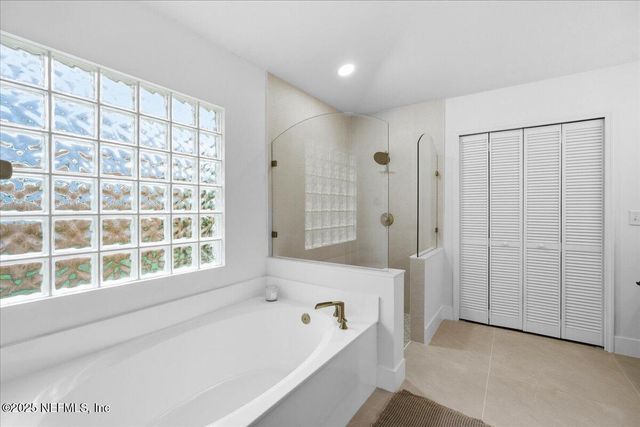 548 E SILVERTHORN Lane, Ponte Vedra, FL 32081