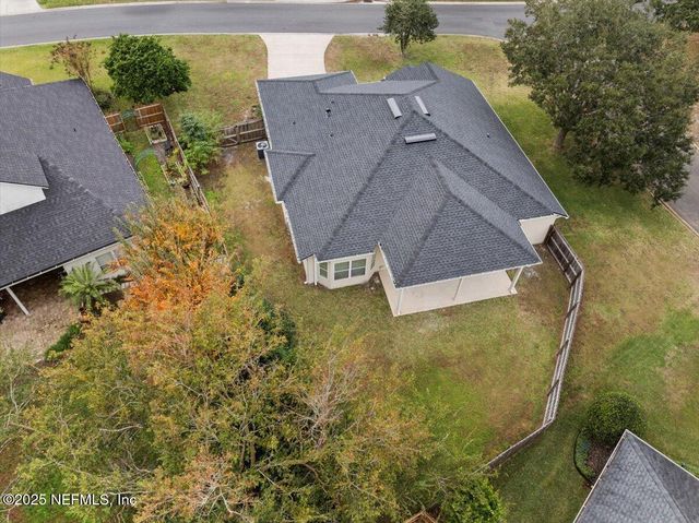548 E SILVERTHORN Lane, Ponte Vedra, FL 32081