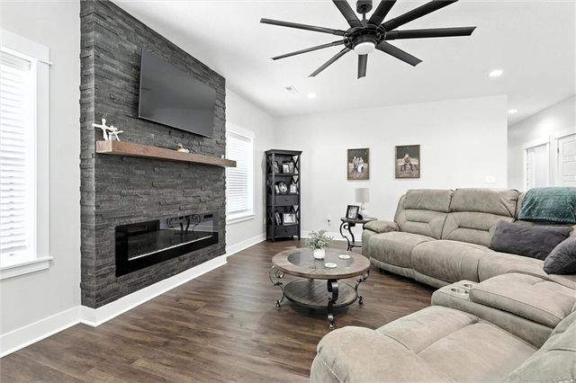 690 SW T Highway, Holden, MO 64040