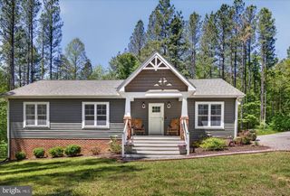 844 MANCHESTER RD, Bumpass, VA 23024