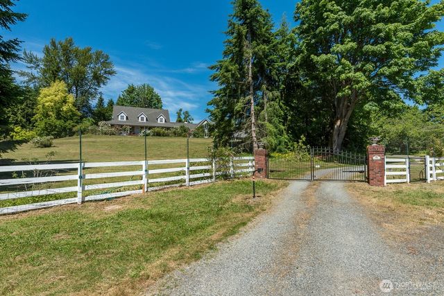 909 308th Street NE, Stanwood, WA 98292