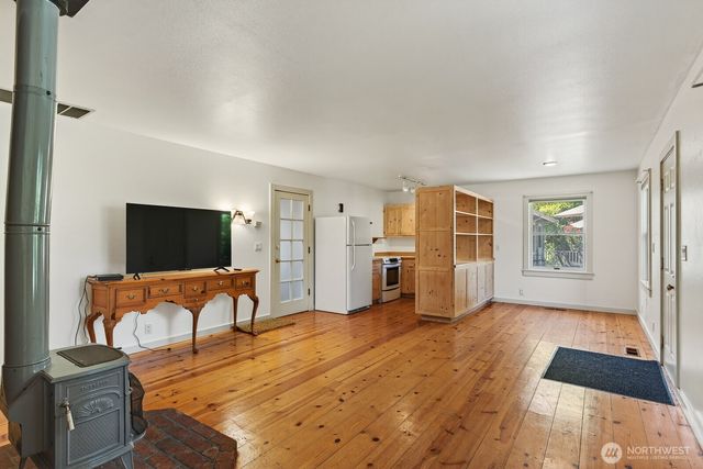 909 308th Street NE, Stanwood, WA 98292