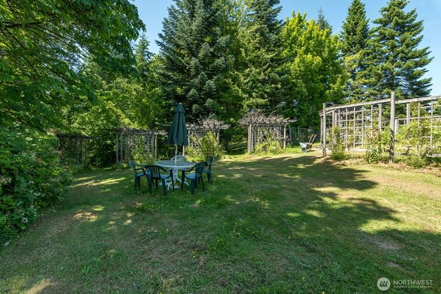 909 308th Street NE, Stanwood, WA 98292