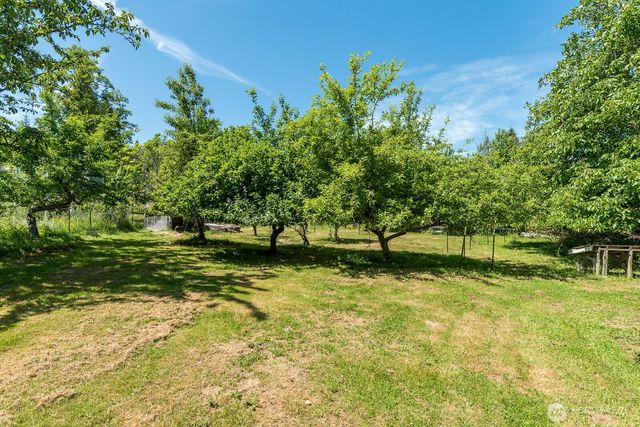 909 308th Street NE, Stanwood, WA 98292