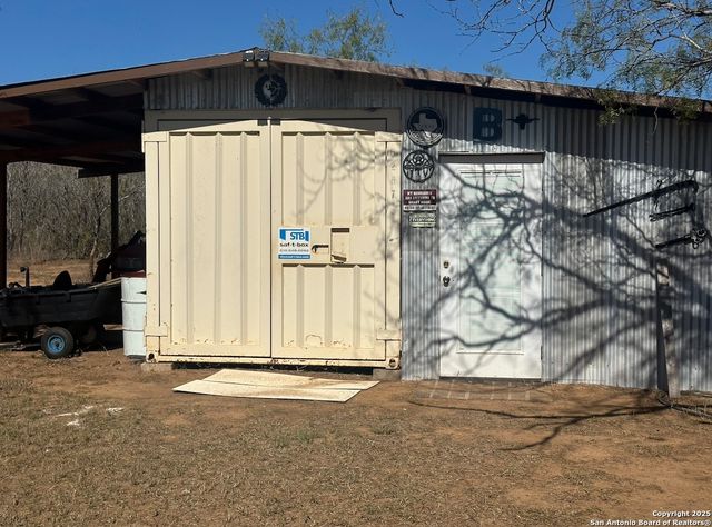 205 May, Pleasanton, TX 78064