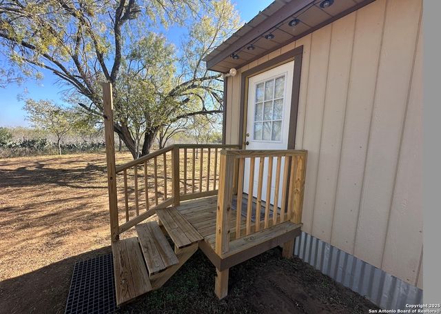 205 May, Pleasanton, TX 78064