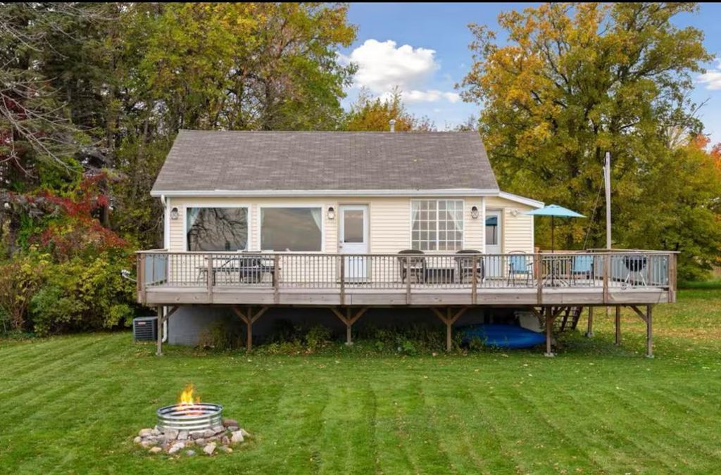 7919 US Highway 169, Garrison, MN 56450