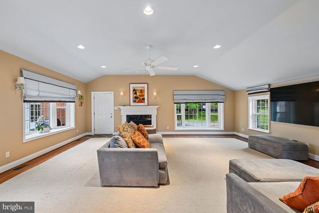 4004 MANOR PARK CT, Rockville, MD 20853